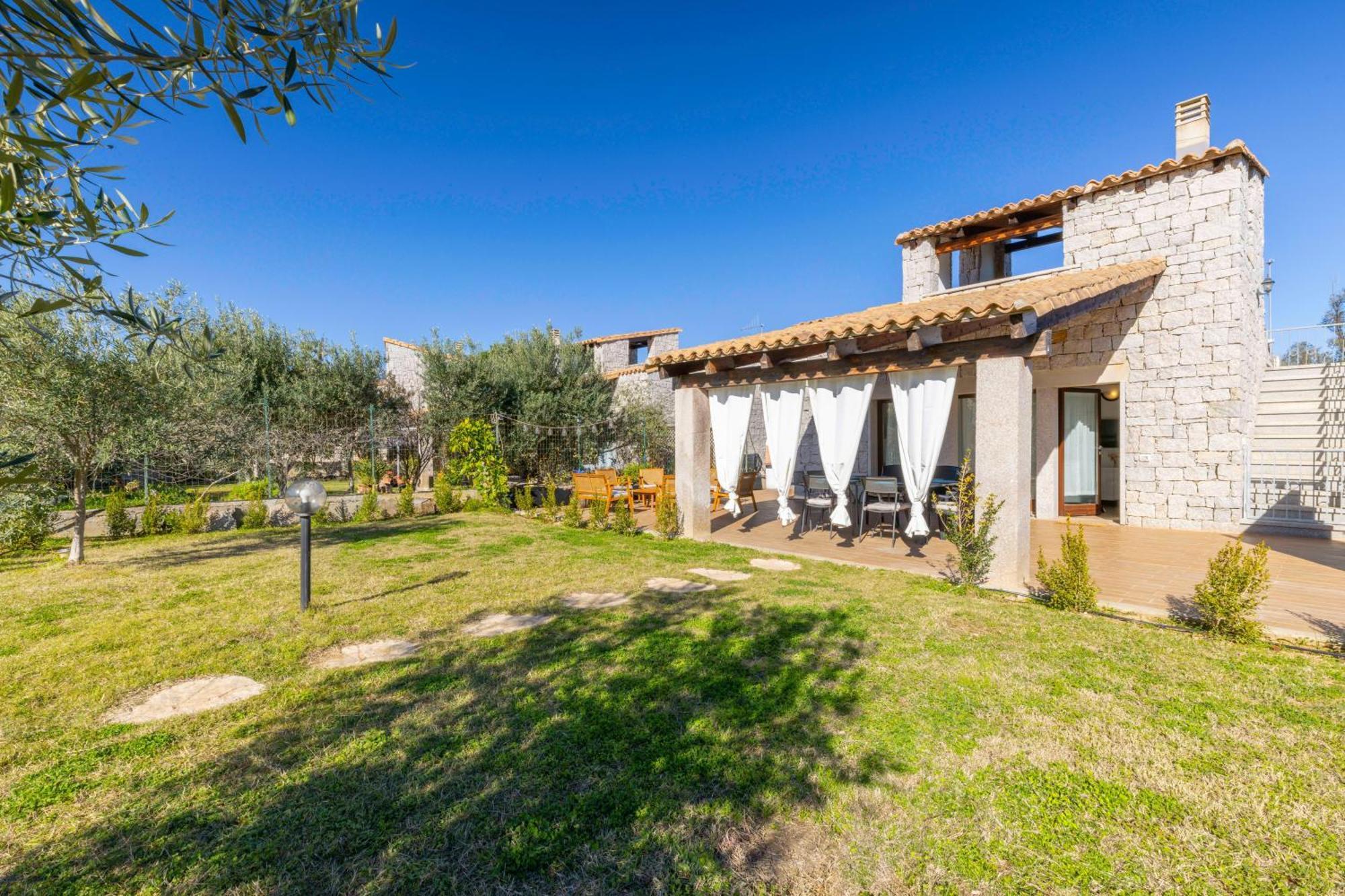 Villa Del Moro, Free Wifi, 300Mt From Sinzias' Beach Costa Rei Luaran gambar